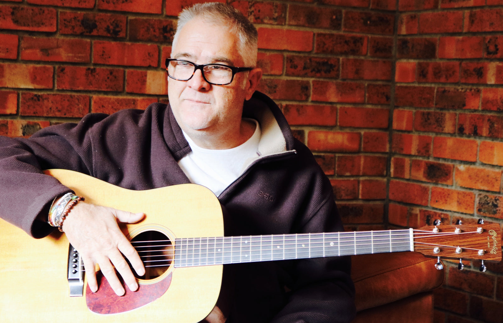 The amazing Martin D-18VM guitar