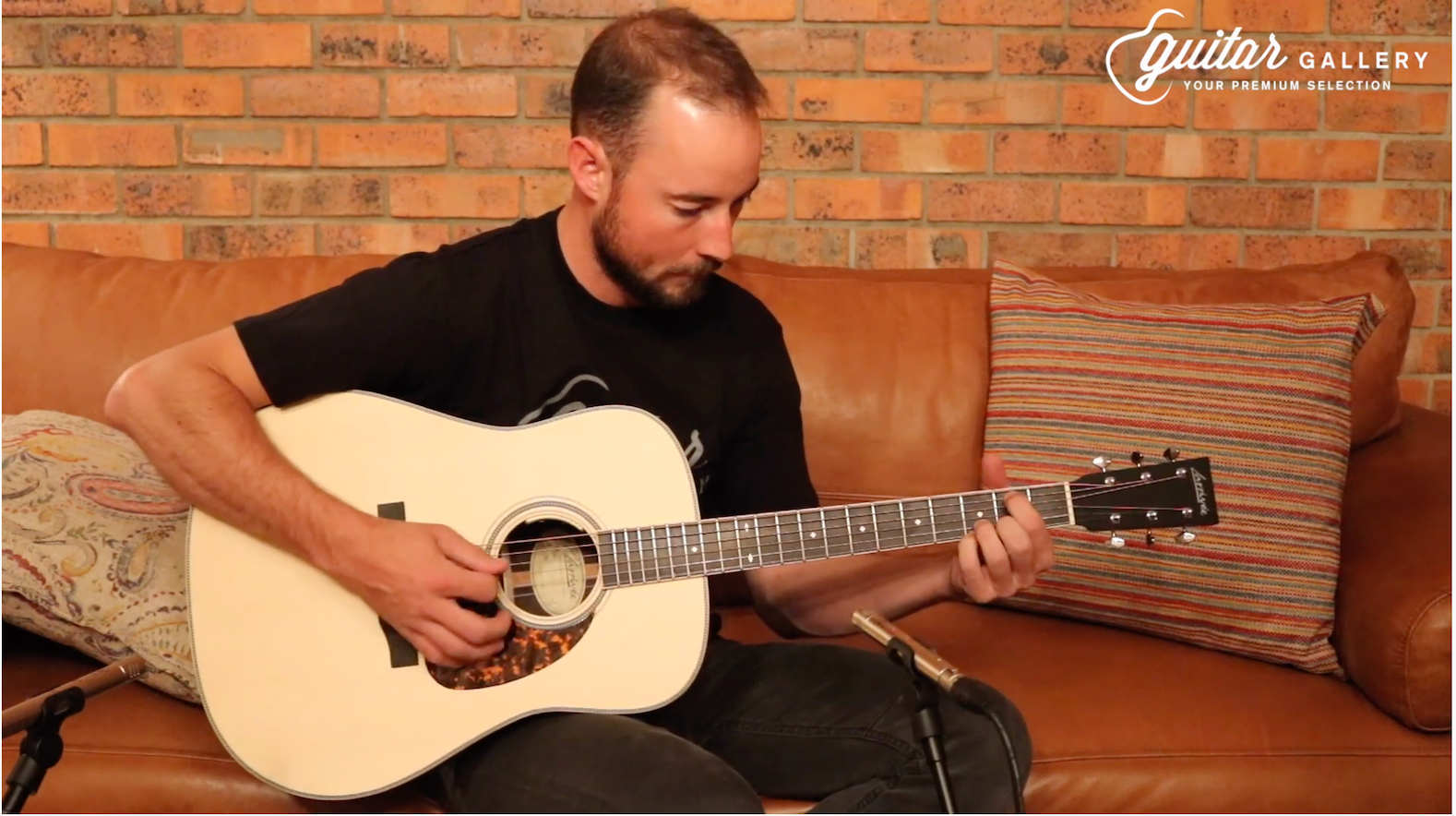 Larrivee D-40R Moonspruce