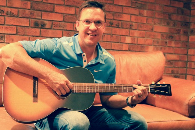 Sitting with the new Martin 00-17 guitar