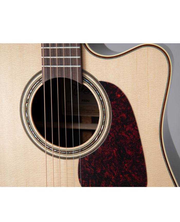 Takamine P5DC